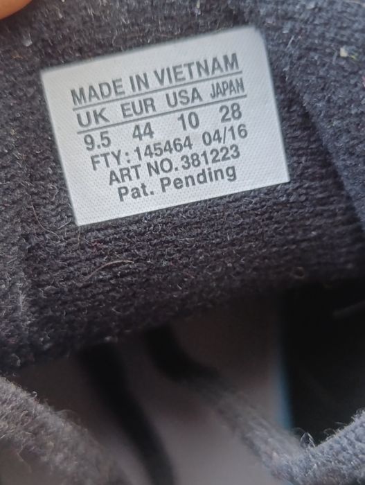 Salomon 42.5р. чоловічі напів черевики.