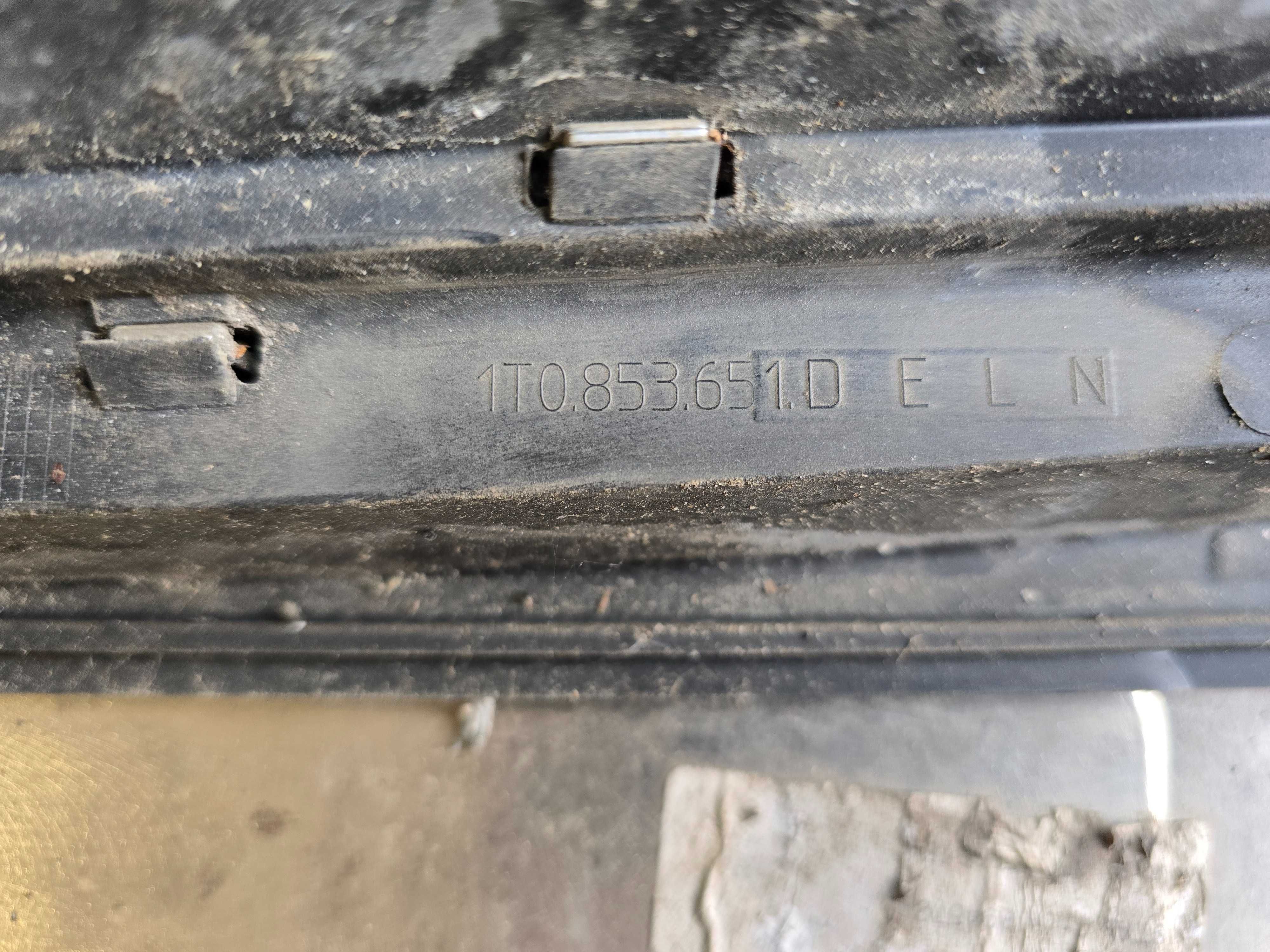 grill VW Touran 1 lift 1T0