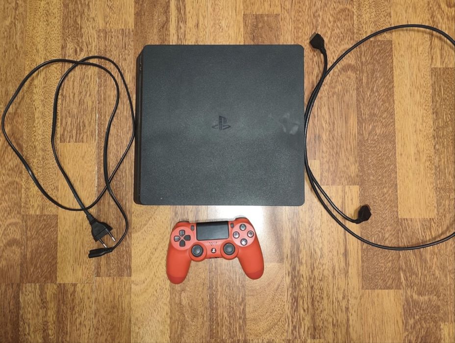 PlayStation 4 з контролером
