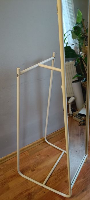 Lustro stojące IKEA KNAPPER 48x160 cm – Białe z wieszakami