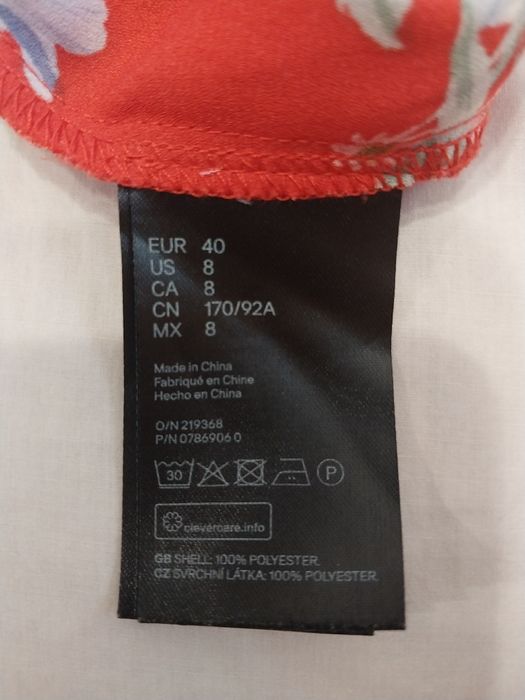 Женская красная блуза