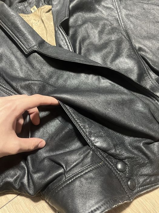 Вінтажна шкіряна куртка