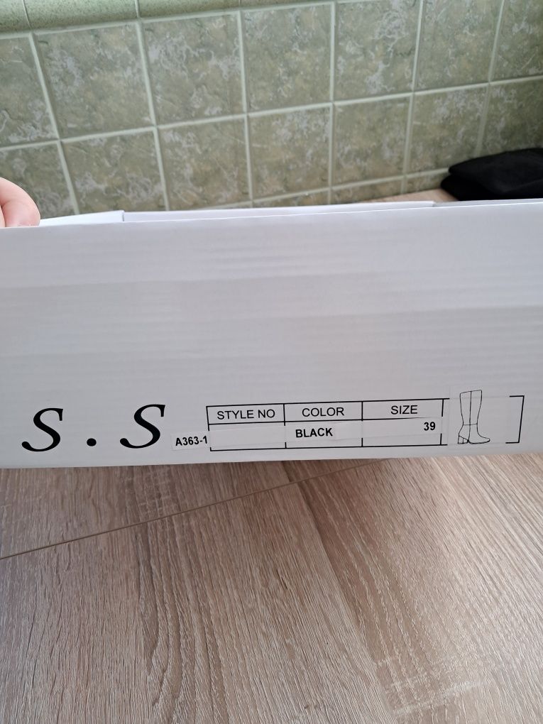 Kozaki rozm 39, zamsz eko, stan bdb, czarne