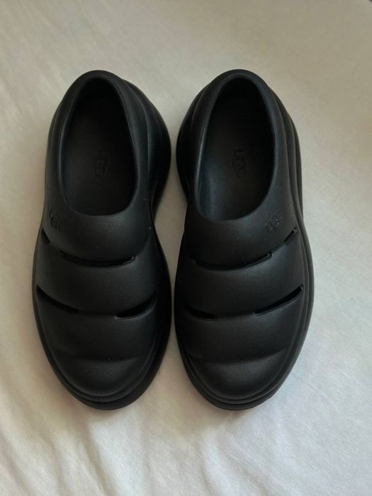 Сабо UGG Sport Yeah Clog чорні шльопанці 40-39розмір