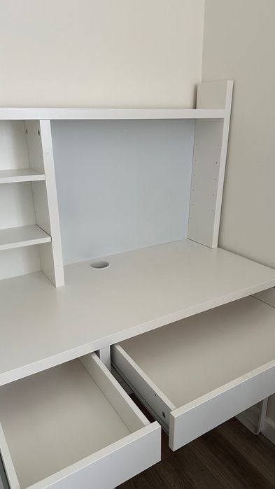 Biurko IKEA MICKE, białe. Bardzo dobry stan!