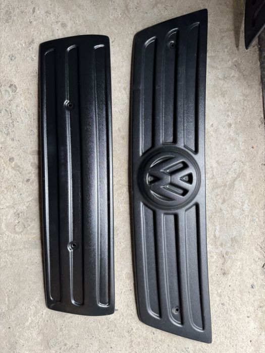 Зммові решітки радіатора VW Caddy III 2003 - 2010