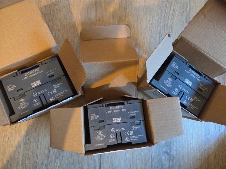 3x Saída Analógica de 4 Canais" no módulo Siemens EM 232