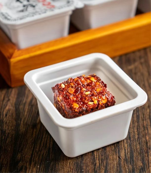 Pikantny fermentowany tofu z Chin