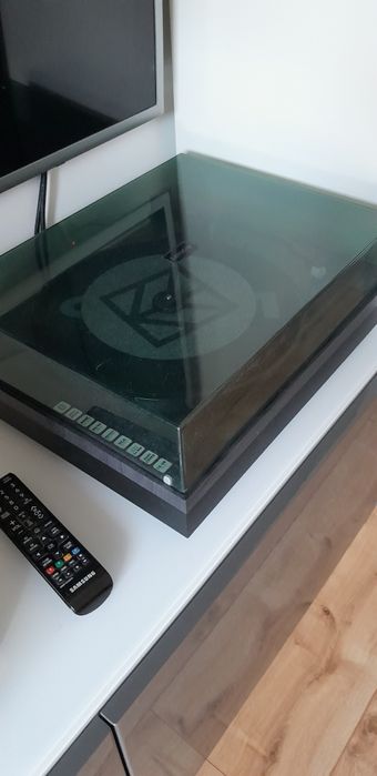 Gramofon firmy lenco