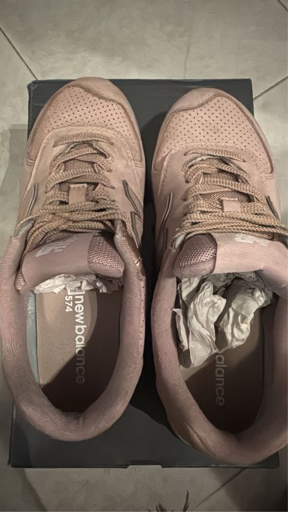 New balance praticamente novas