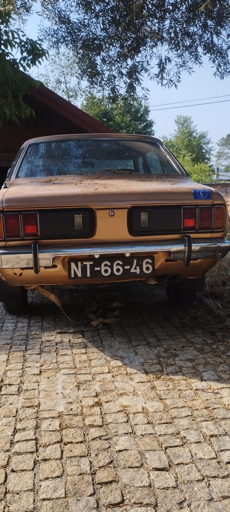 Vende-se Mazda 818 Clássico – Motor a Funcionar