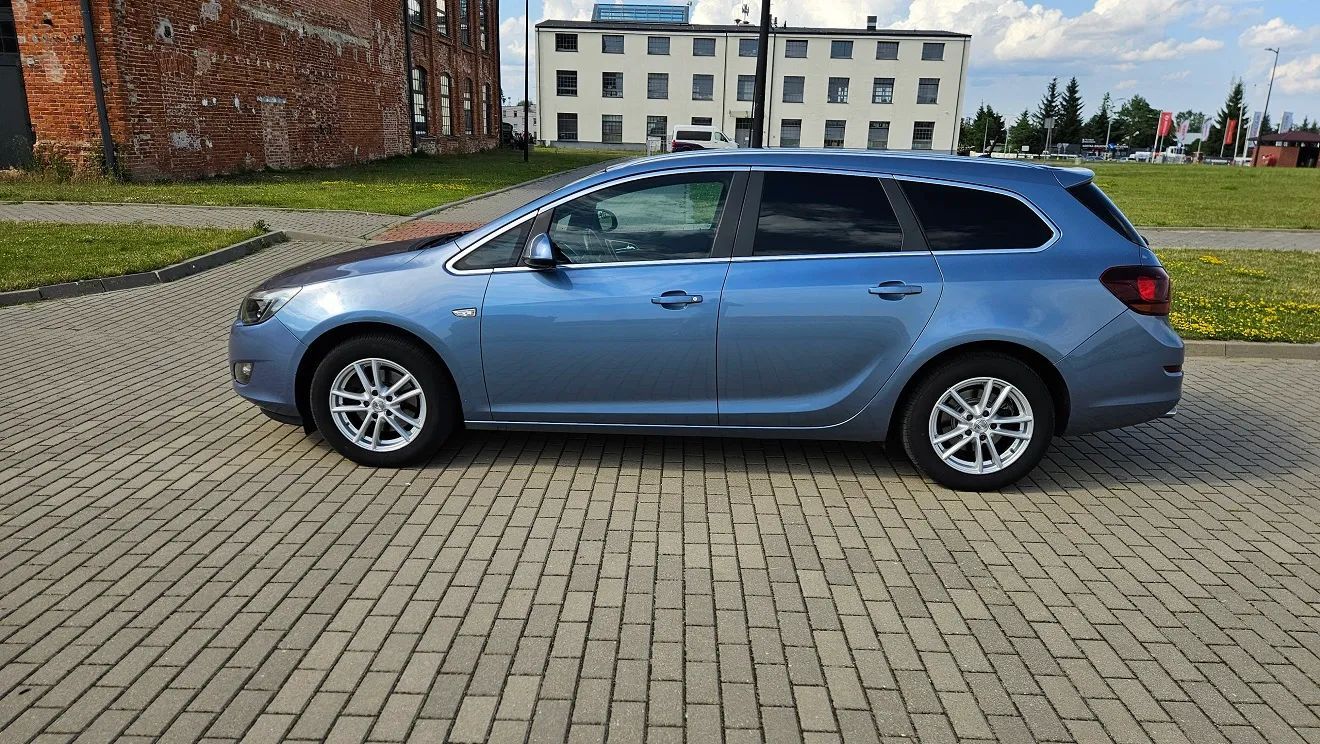 Opel Astra Astra 1.6 Turbo 180 km
