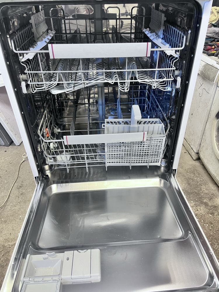 Maquina de lavar roupa AEG