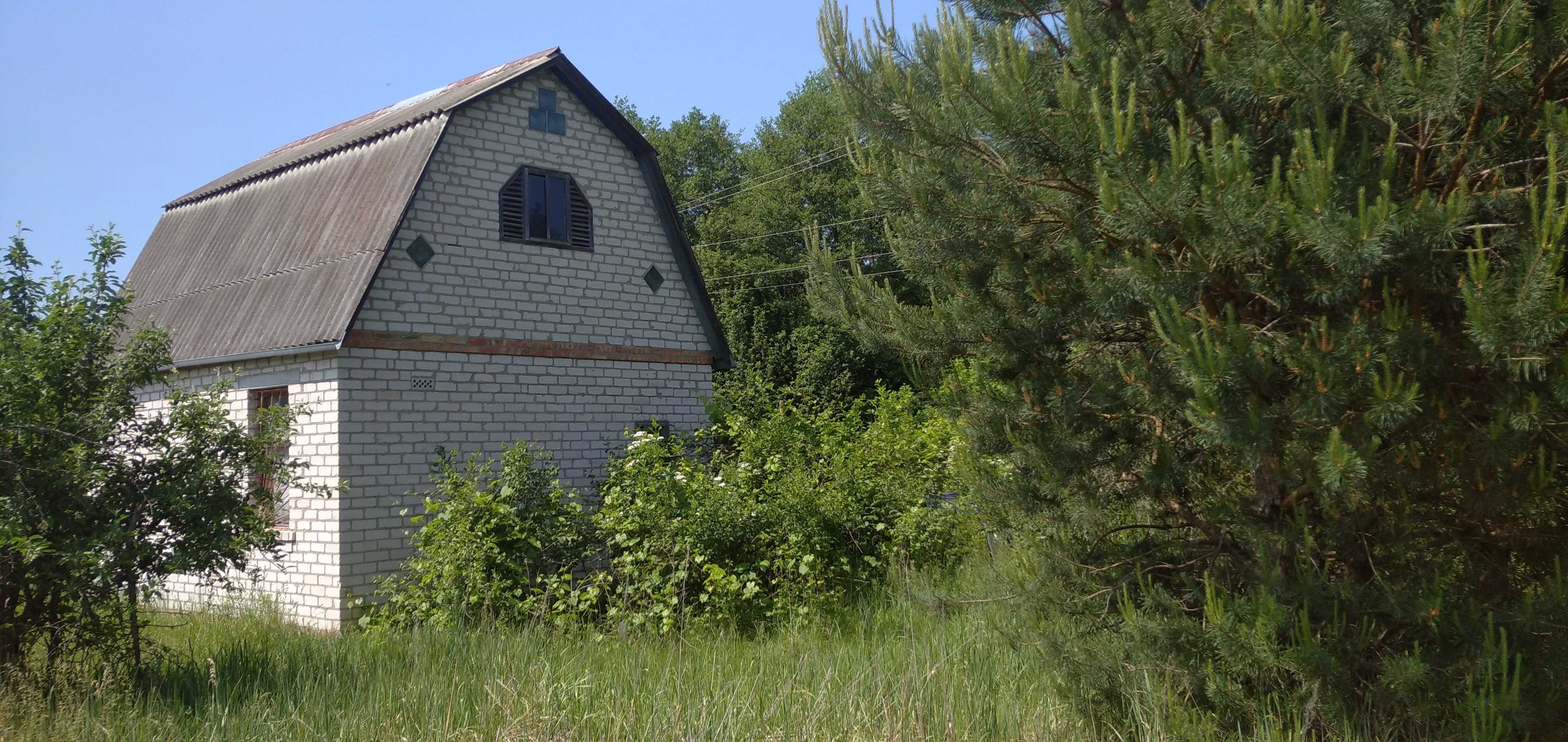 Дачний будинок з ділянкою в с.Веприк, фастівського р-ну.