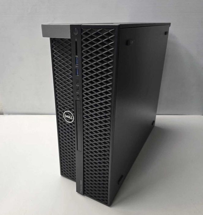 Dell Precision 5820 Xeon W-2145/ 32GB /480GB SSD/Quadro P4000/ CAD/3D
