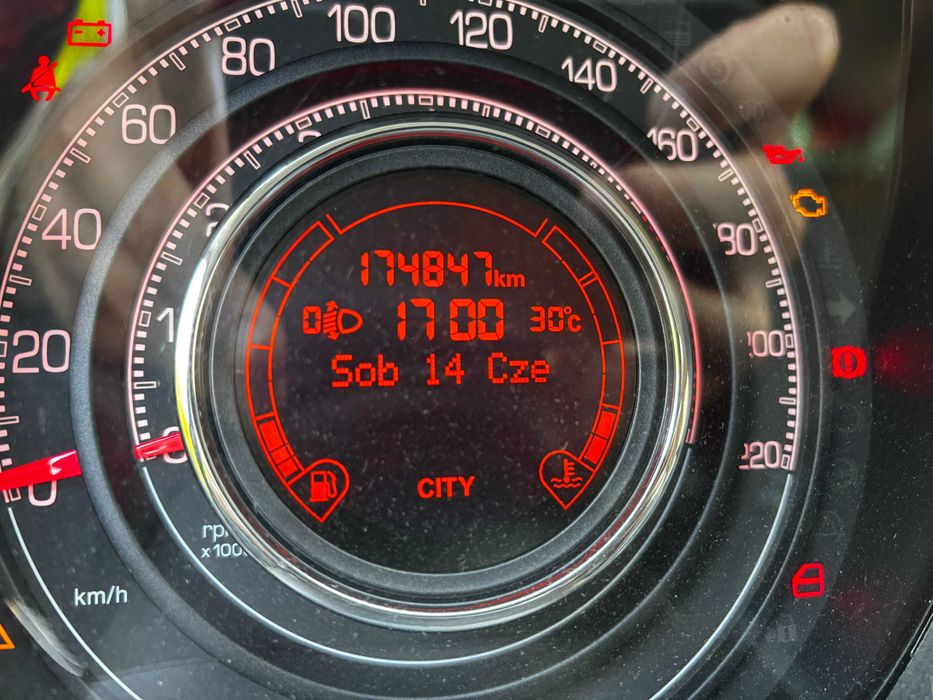 Fiat 500 1.2 Benzyna Stan bardzo dobry Zadbany Filmy w ogłoszeniu