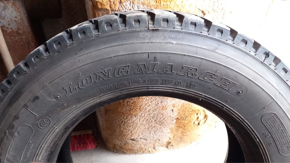 Sprzedam opony Long March 245/70 R19.5