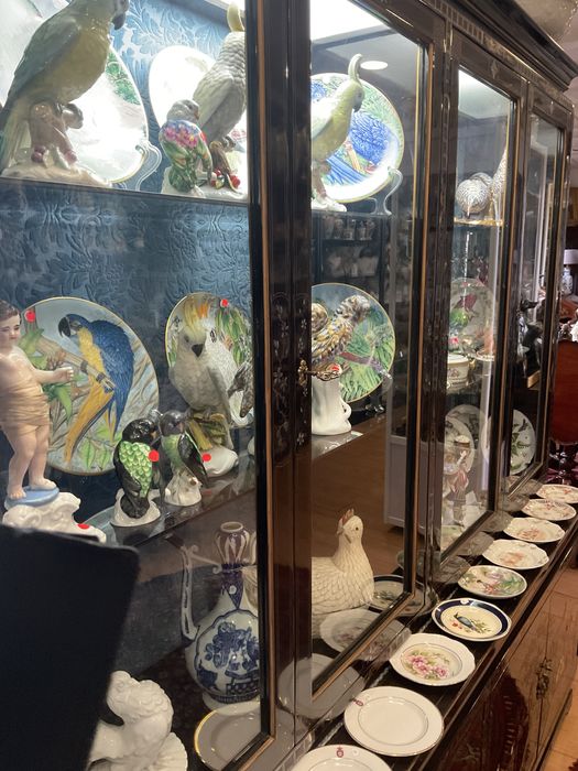 Vitrina cabine oriental lacado trabalhado 2 partes .1,98x2,00 cm