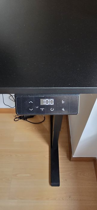 Secretárias elevatórias (conjunto ou separado)