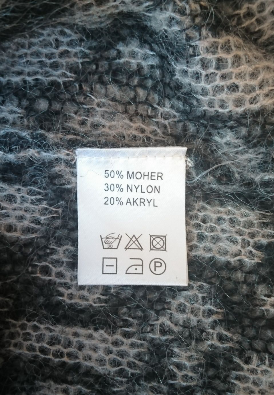 sweter w pepitkę SOLAR