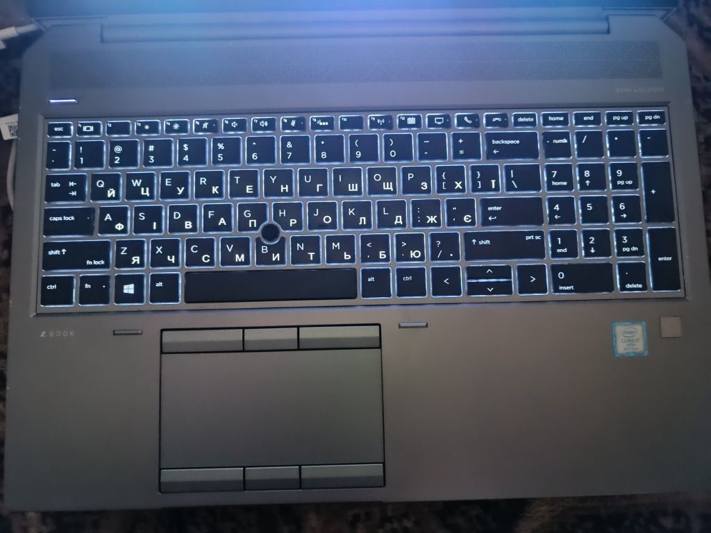 6 ядер, Ігровий ноутбук HP (i7 8850H/16/512/P1000 4GB)