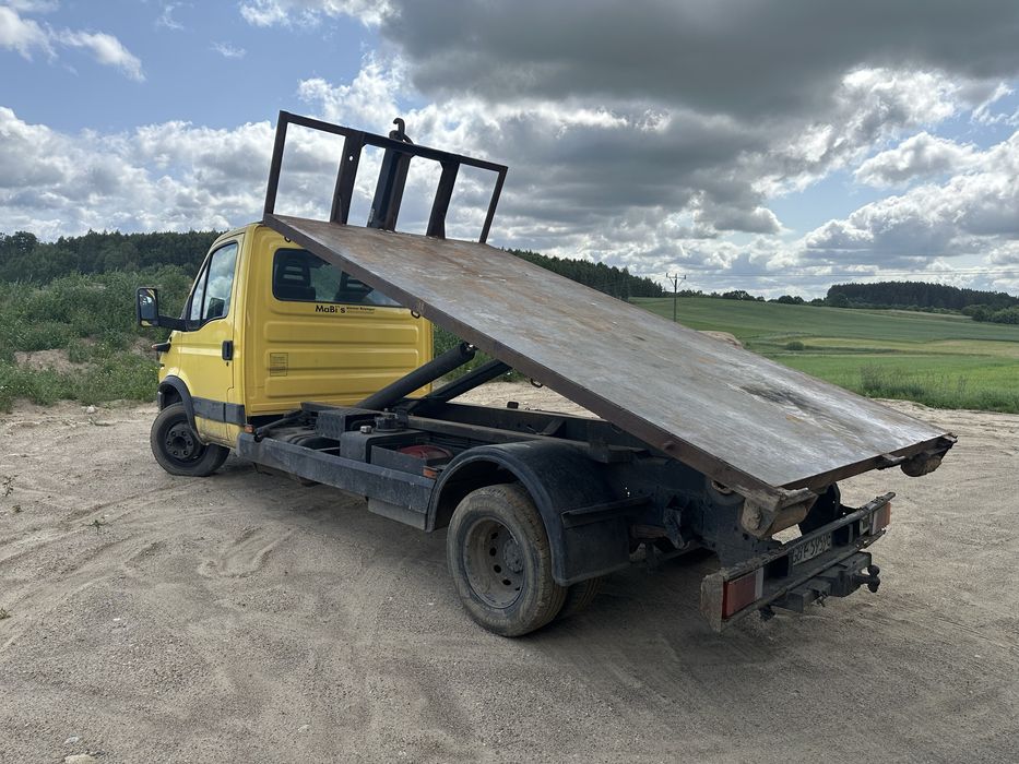 Sprzedam Iveco Daily 65C15 2.8  7,5 t 100tys przebiegu. Hakowiec