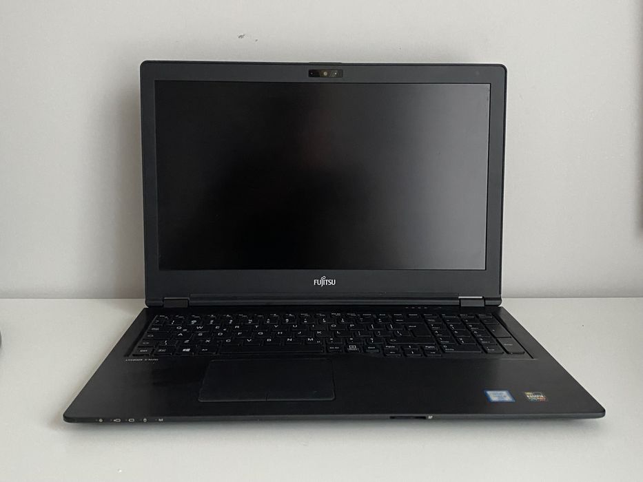 Fujitsu Lifebook U757 i5-6300U 16GB RAM 256GB SSD Windows 10 Pro