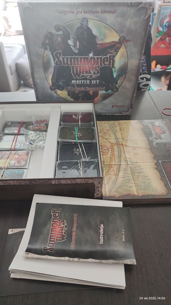 Gra Summoner Wars master set + Elfy Feniksa vs Tundrowe Orki
