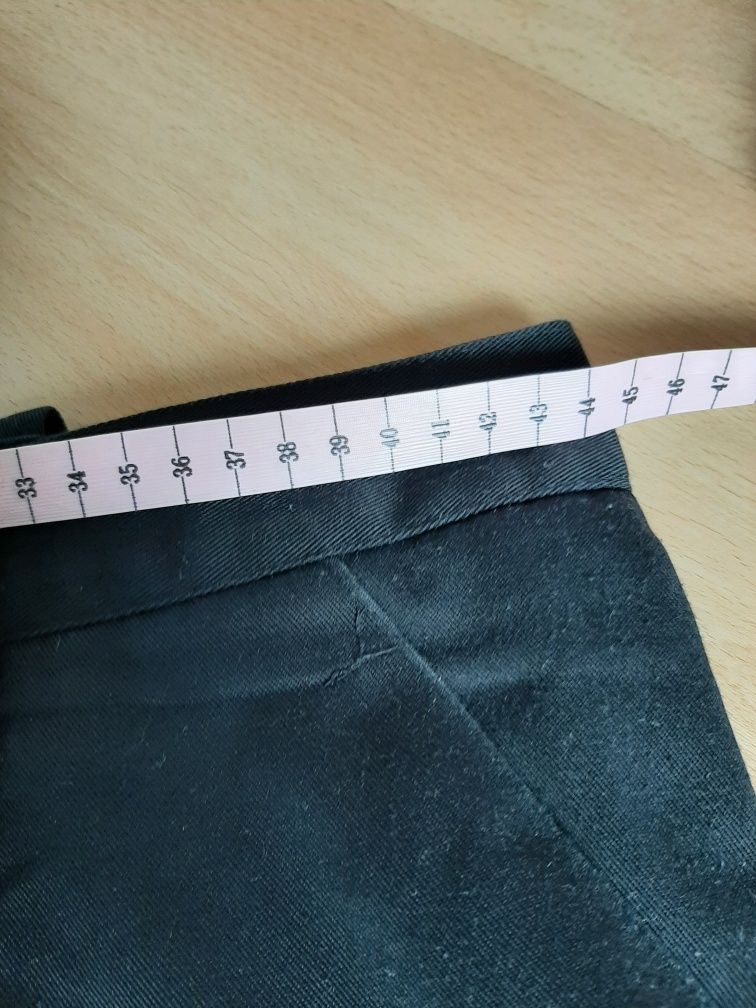 Czarne spodnie robocze
