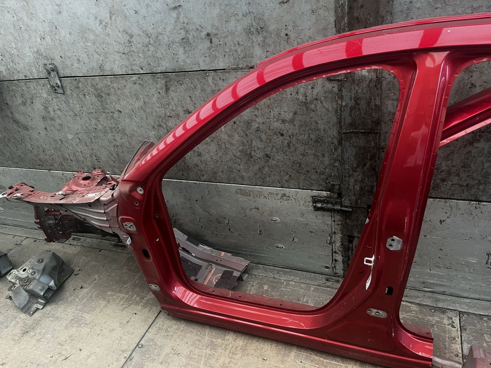 Четверть Мазда сх5 сх3 крило Mazda cx5 cx3 стойка