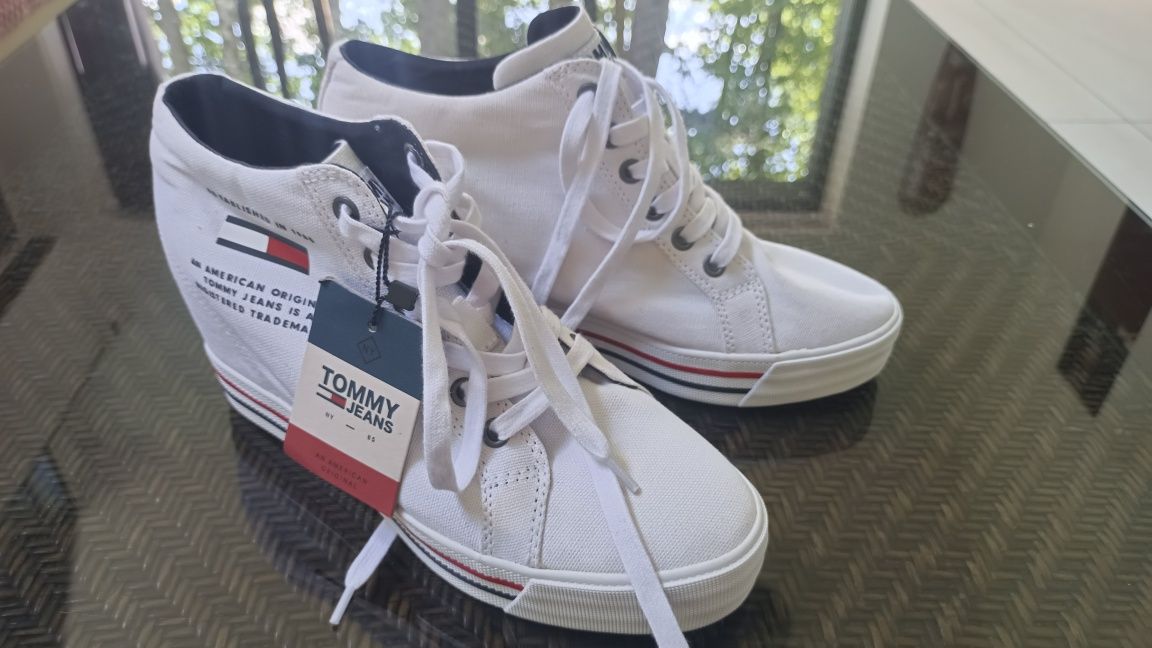 Tommy Jeans tenisówki na koturnie nowe r.40