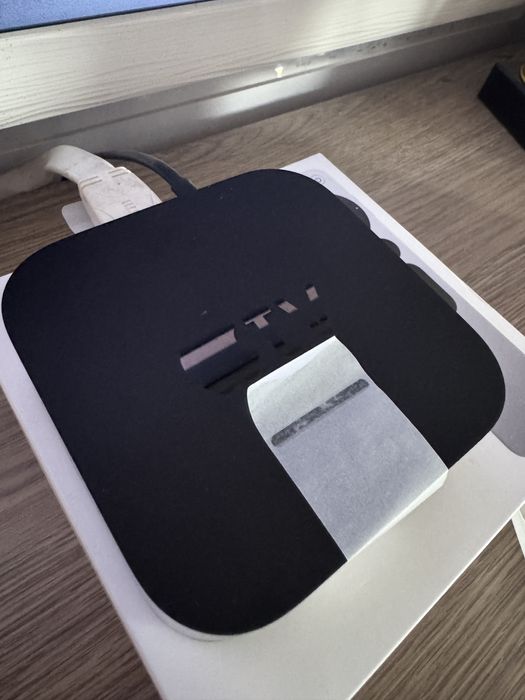 Idealny odtwarzacz multimedialny Apple TV A1625 nowy pilot