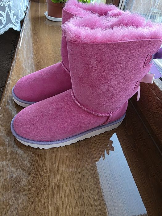 Угги для дівчинки