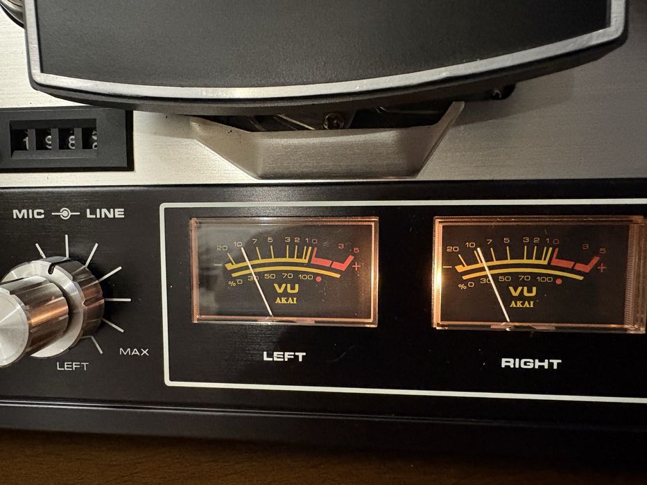 Магнітофон AKAI 4000 DS Mk-II в колекційному стані з десятком бобін