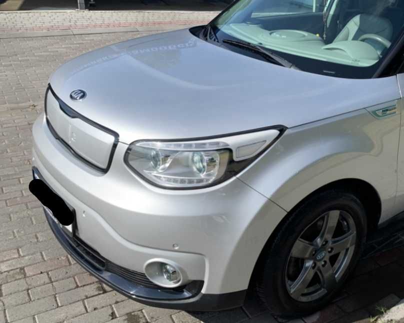 Капот крило фара бампер порт (комплект) Kia Soul EV 3D киа сол соул