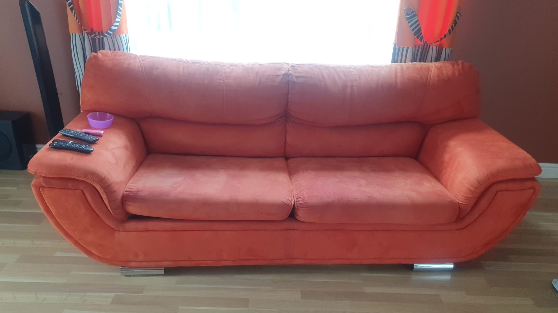 Sofa 3 os pomarańczowa z funkcją spania