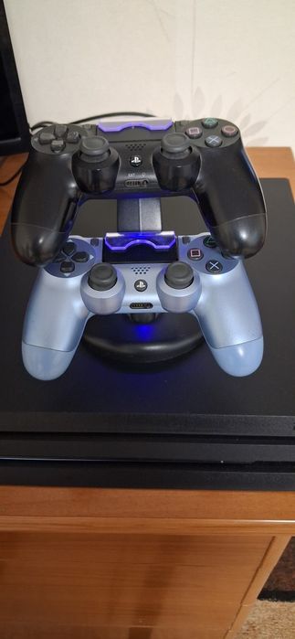 Плейстейшн 4.Playstation 4PRO 1ТВ. Модель GUH 7208 В