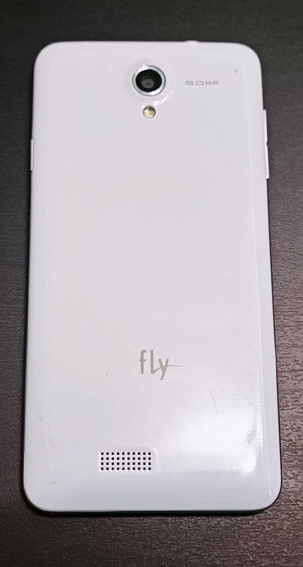Смартфон Fly IQ4416 Стан нового!