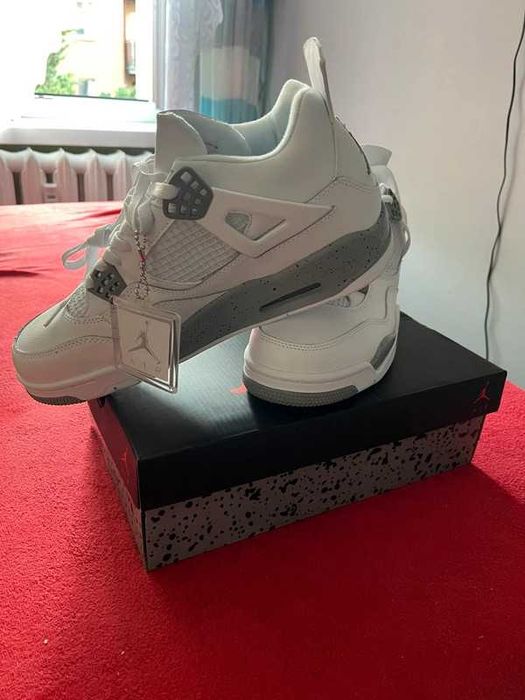 Buty meskie Mokasyny Jordan_4_Retro_Tech_White_Oreo R.38