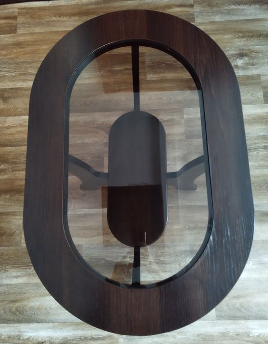 Stolik kawowy ze szklanym blatem