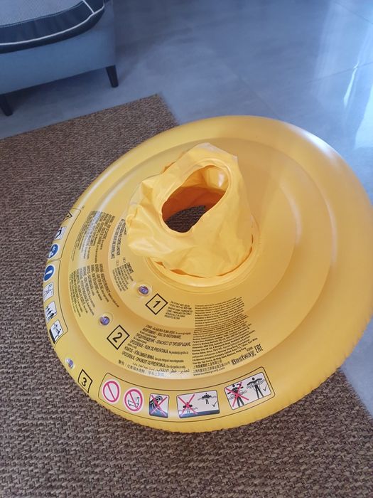 Kółko dla niemowlaka,  kółko do pływania dla niemowlaka i  starszego d