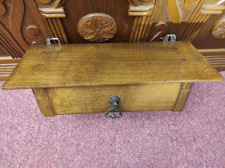 Drewniana Półka z szufladą na klucze 40 cm,