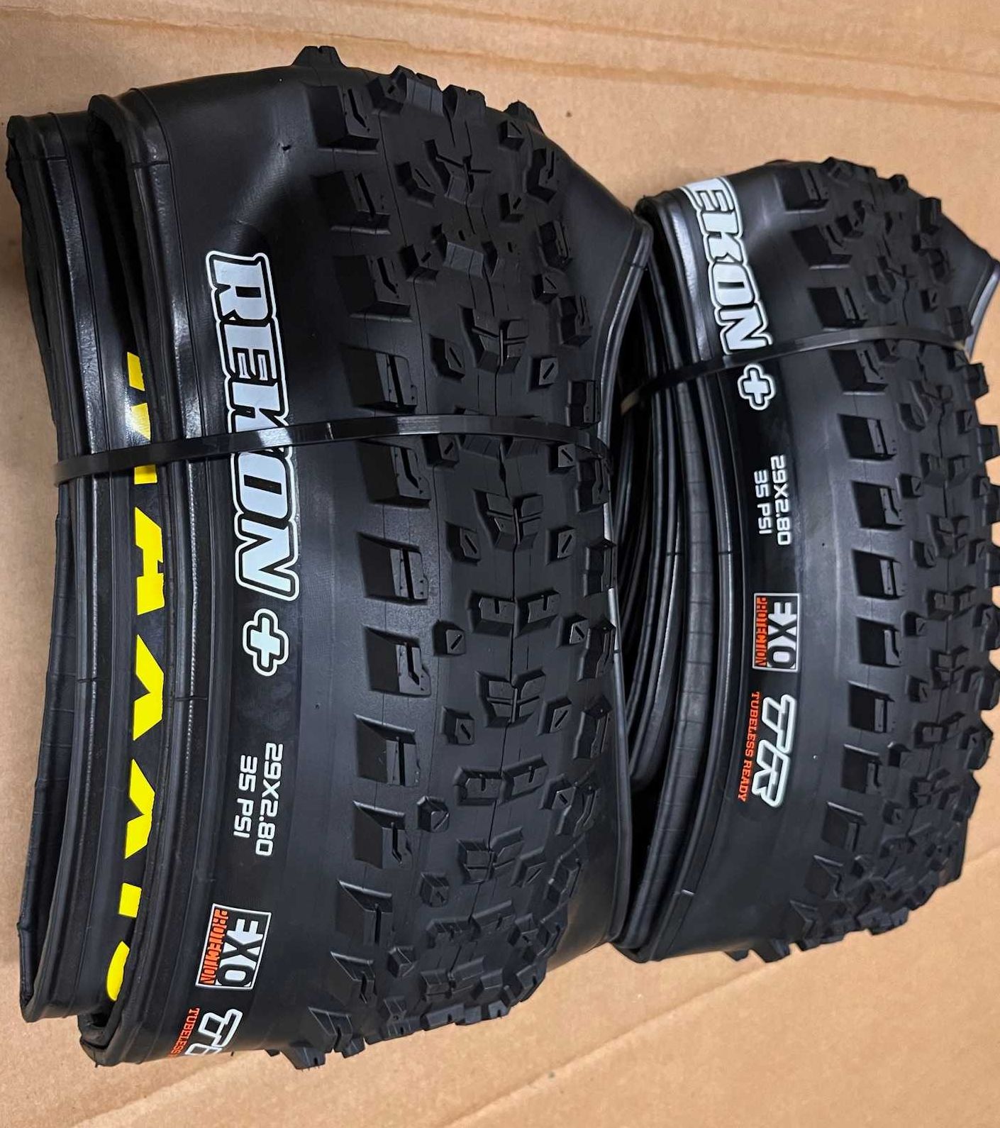 Opona zwijana Maxxis Rekon + 29 x 2.80 Dual EXO plus