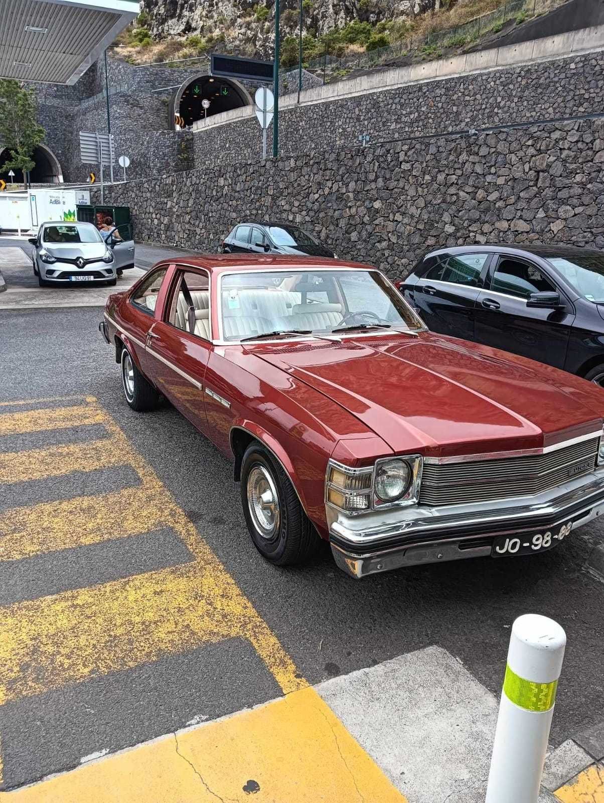 Buick Skylark Coupé V8 de 1976