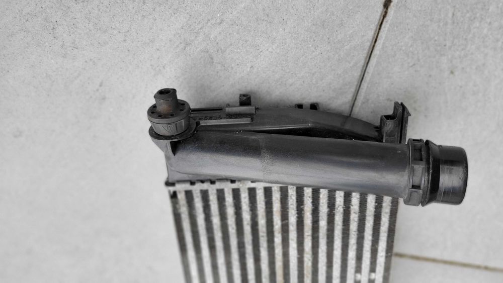 chłodnica intercooler powietrza  0.9 tce Sandero II Captur Clio IV 4