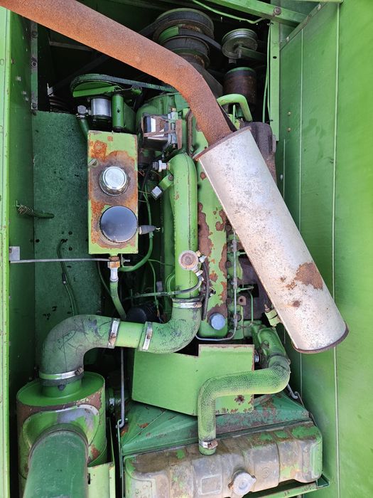 Продам комбайн джондір 1055