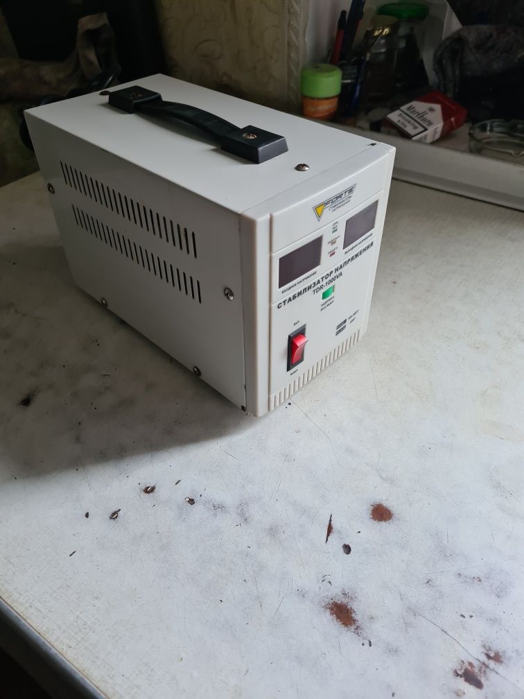 Стабілізатор напруги FORTE TDR - 1000VA