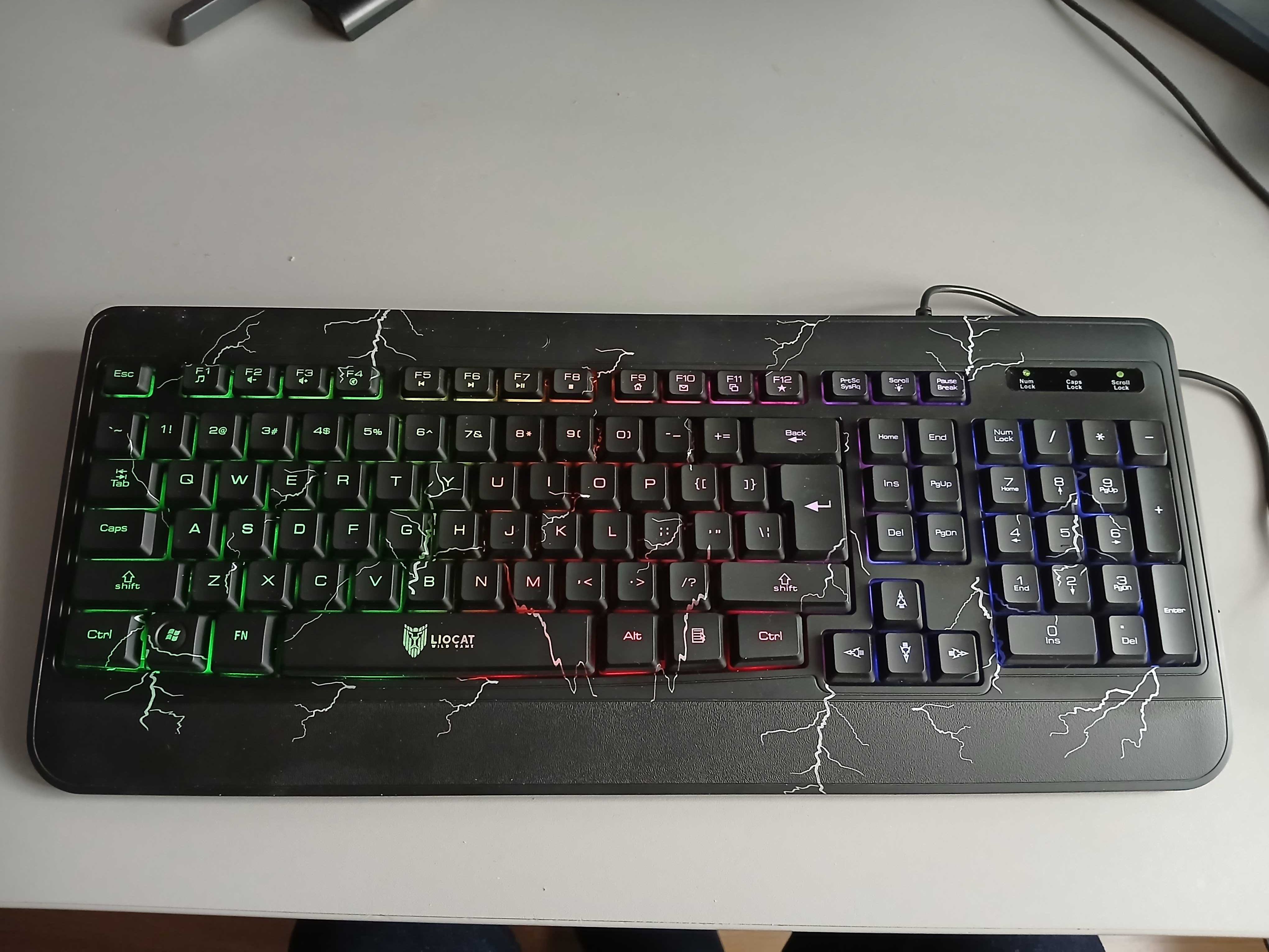Zestaw 4 używanych klawiatur