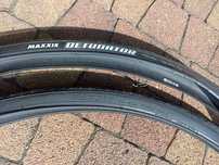 Komplet opon Maxxis Detonator 700x32C