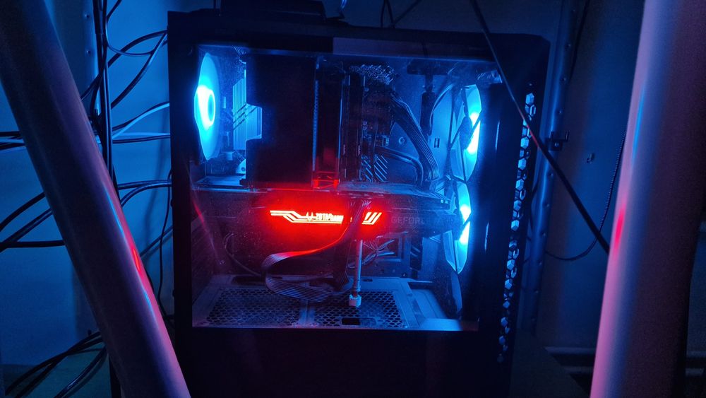 PC i5 12400F + RTX 3080 + monitory (240 Hz + 27’’)
